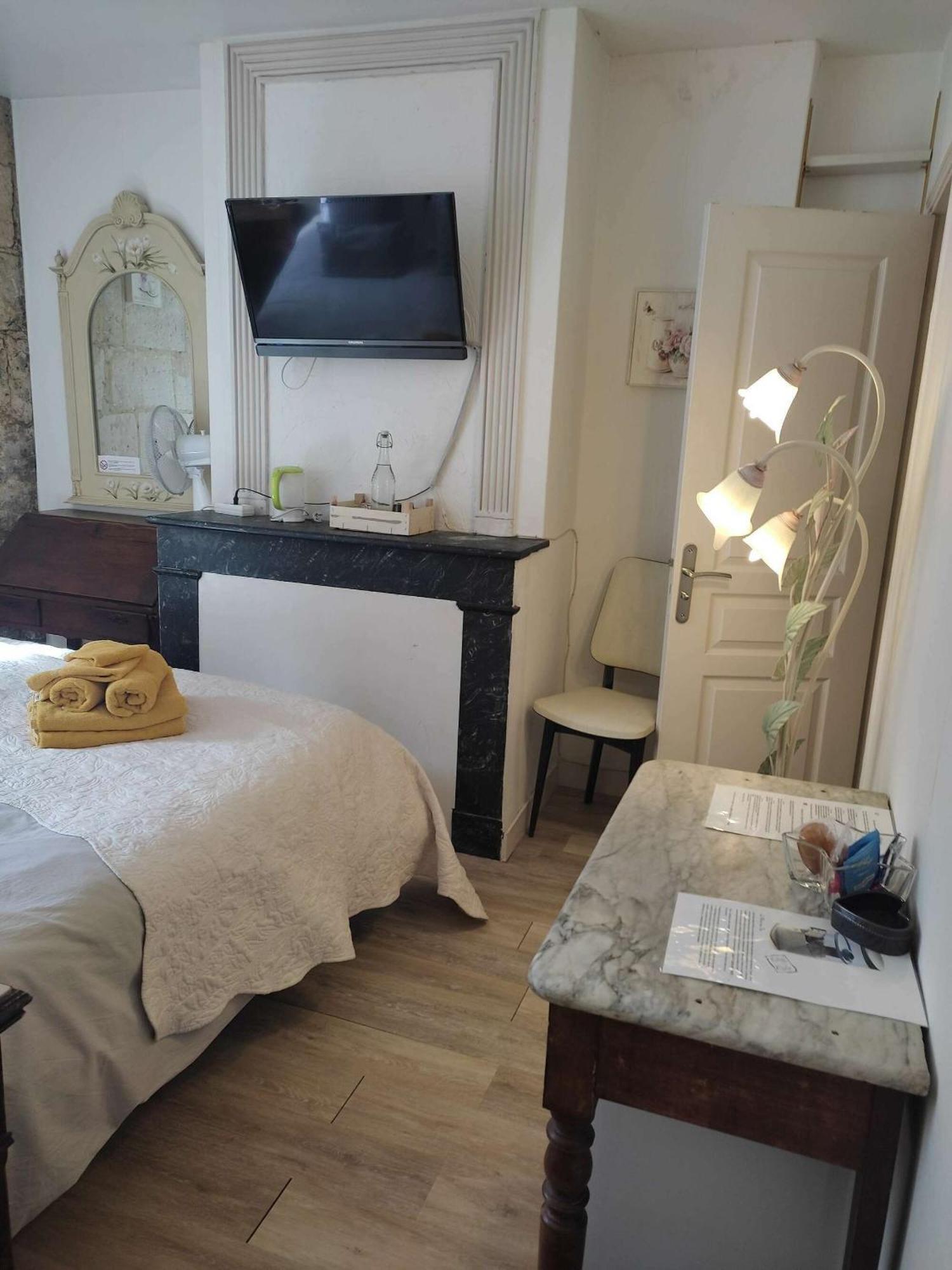 B&B Le Miroir Aux Fees Bordeaux Exterior foto