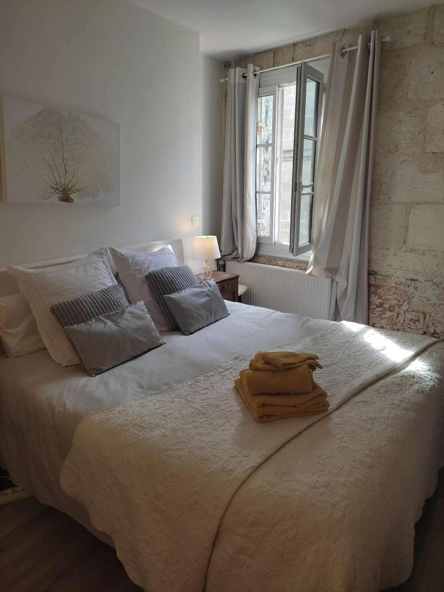 B&B Le Miroir Aux Fees Bordeaux Exterior foto